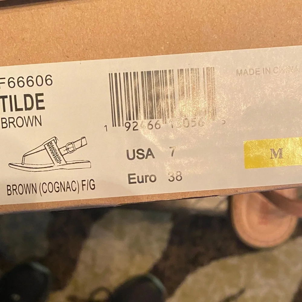 Born Light Brown Leather Sandals - Picture 5 of 5